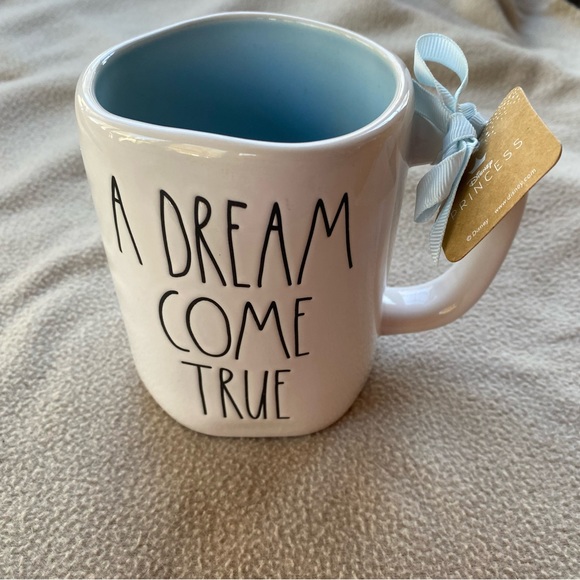 SOLD! Dunn Disney🏰Princess Artesian Collection”A Dream Come True!”Double Sided - Picture 2 of 10